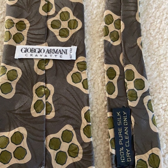 Giorgio Armani 100% pure silk tie Made in Italy 9 cm - Picture 3 of 3